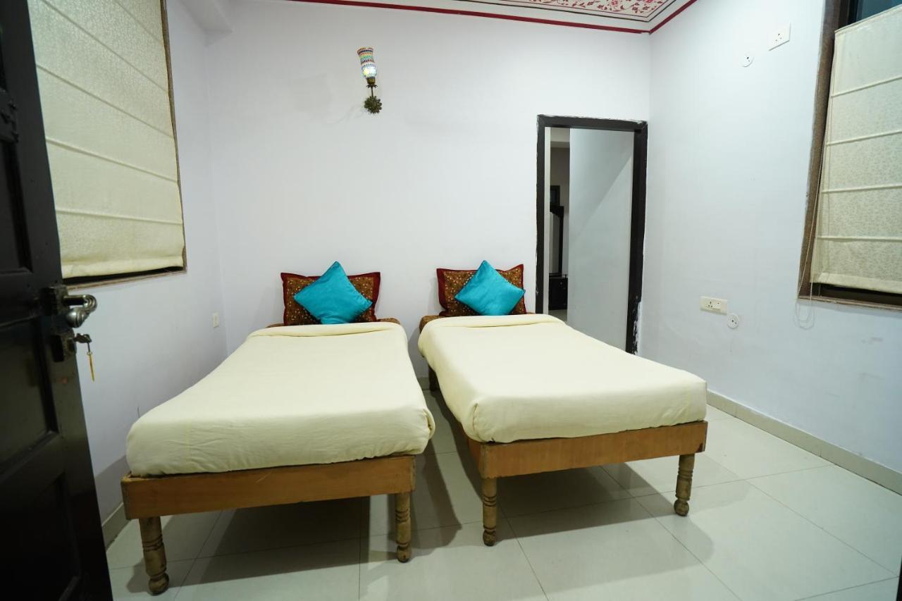 Hotel Jal Mahal Haveli Джапур Экстерьер фото